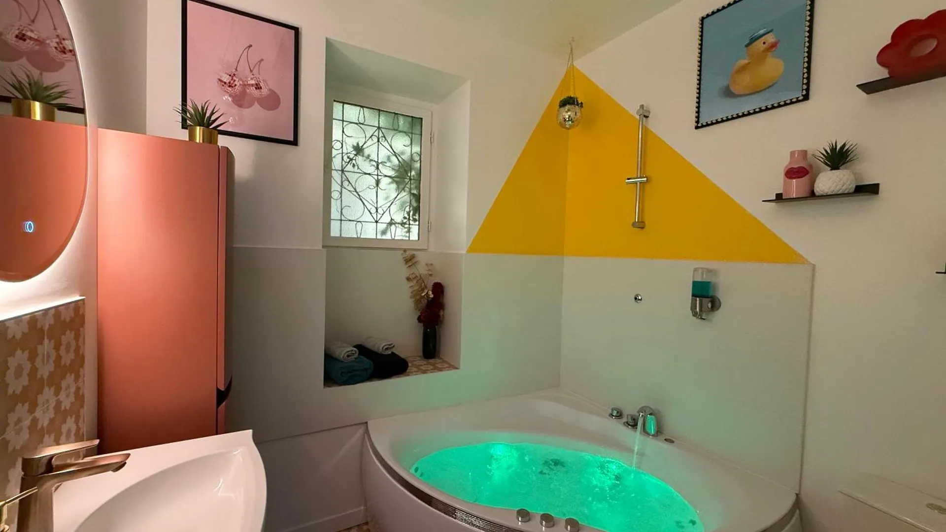 Relais Cocorico - Cocon Proche Tour Eiffel Avec Baignoire Balneo Daire Paris 0*,